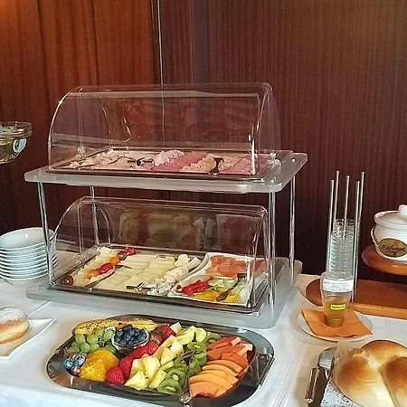 Retzerlandhof Familie Graf Отель 4*