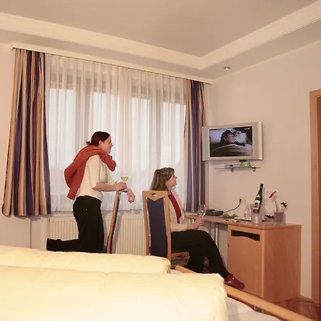 Retzerlandhof Familie Graf Hotel Zellerndorf