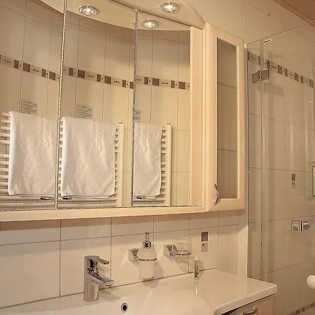 Retzerlandhof Familie Graf Отель 4*