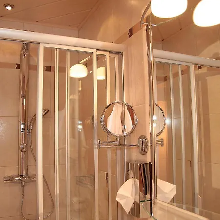 Hotel Retzerlandhof Familie Graf 4*